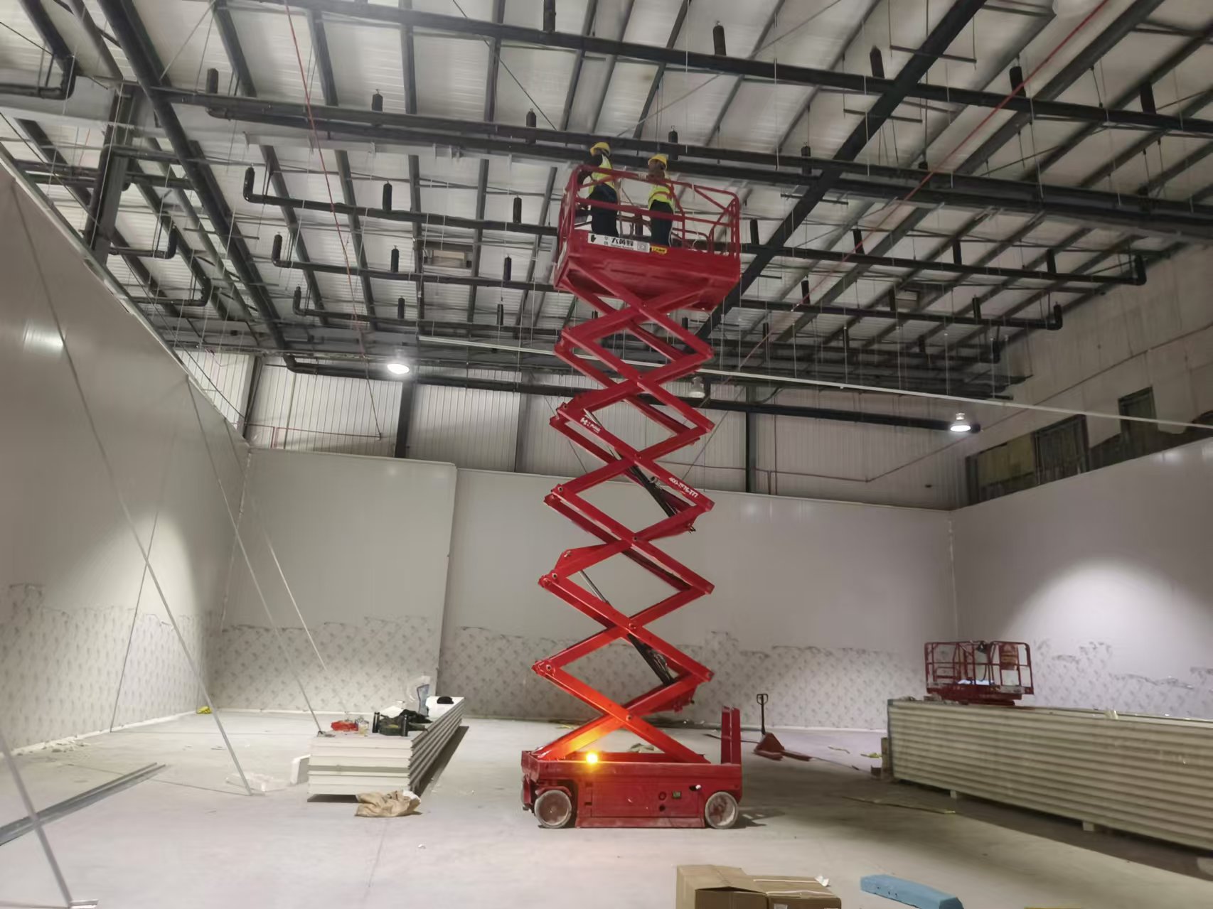 建造20000立方倉儲中心大型冷庫多少錢？